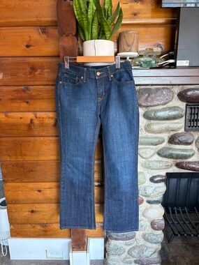 Classic Levi's 525 Perfect Waist Bootcut - The Original - Dark Wash Denim Jeans